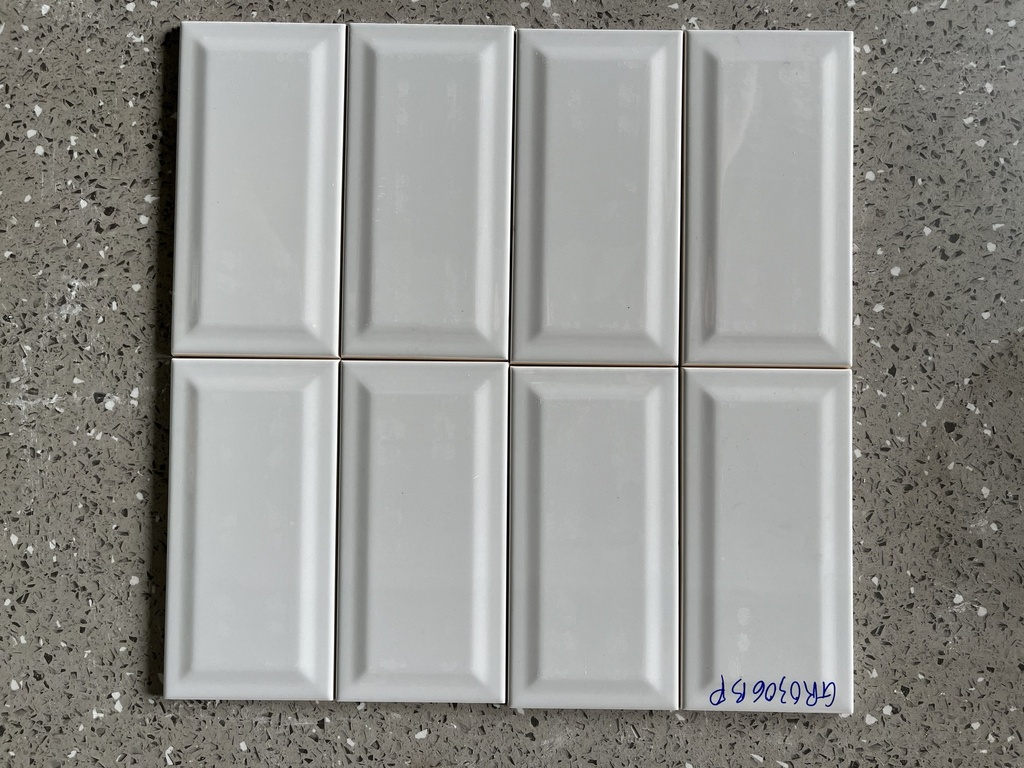 Gạch thẻ VN KT 75*150 xám bóng vát cạnh mã GR0306BP