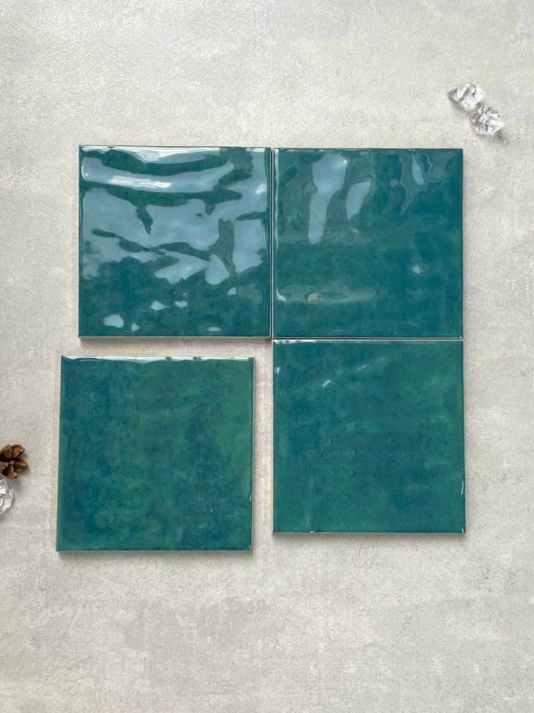 Gạch thẻ Trung Quốc, Xanh rêu bóng lượn, KT 120x120 mm, IN121204 (1 hộp/ 68 viên/ 1m2)
